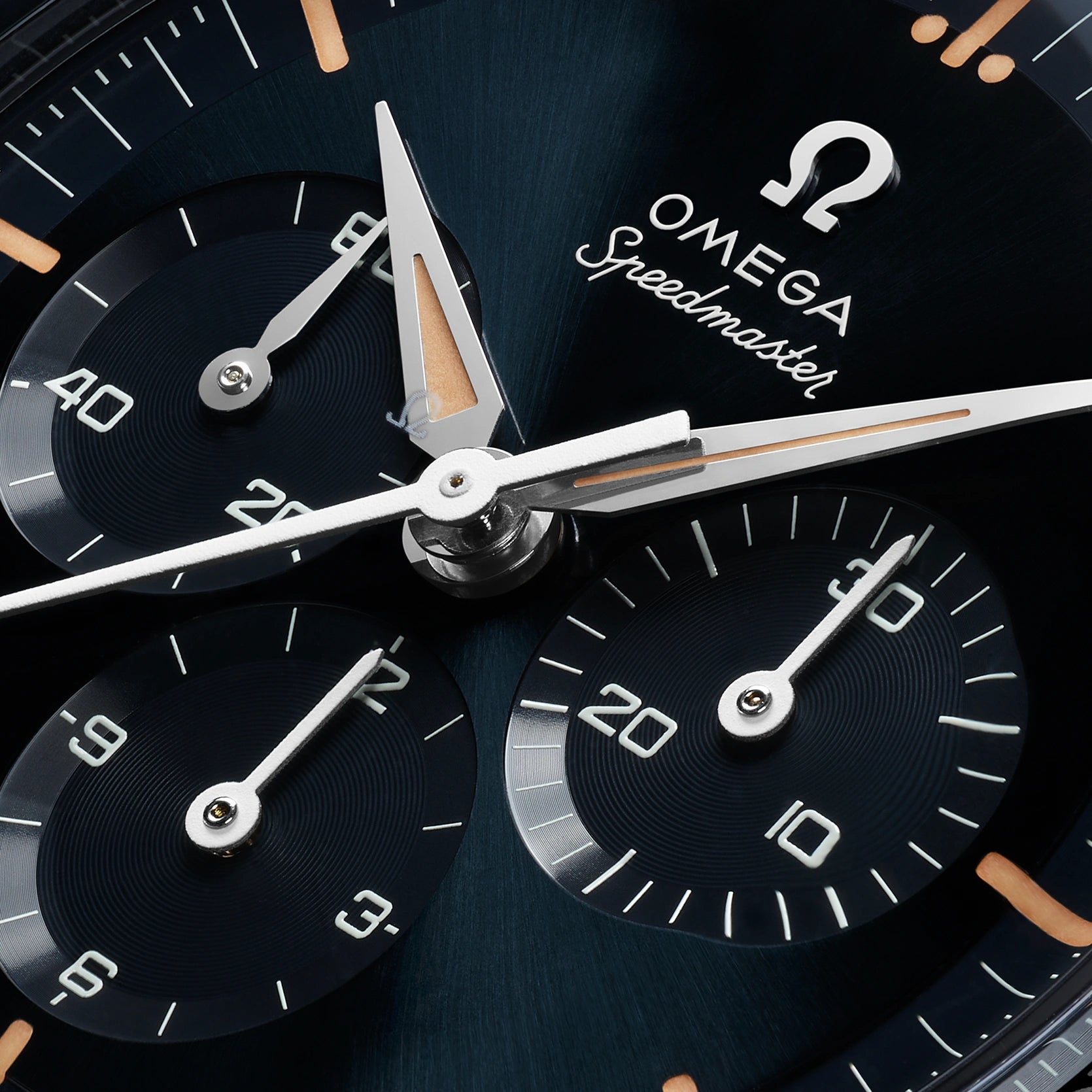 OMEGA Speedmaster Jubiläumsreihen Handaufzug | 39,7 mm |